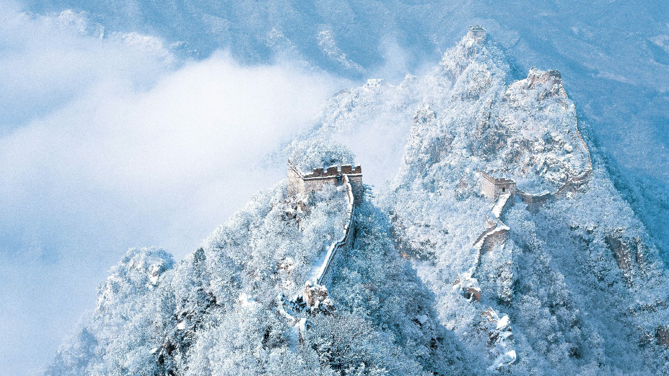 银装素裹，巍峨壮丽