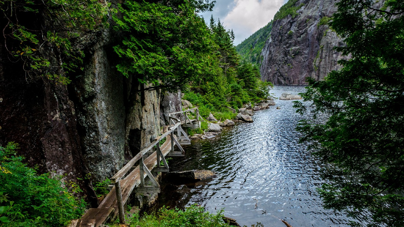 溪流入梦