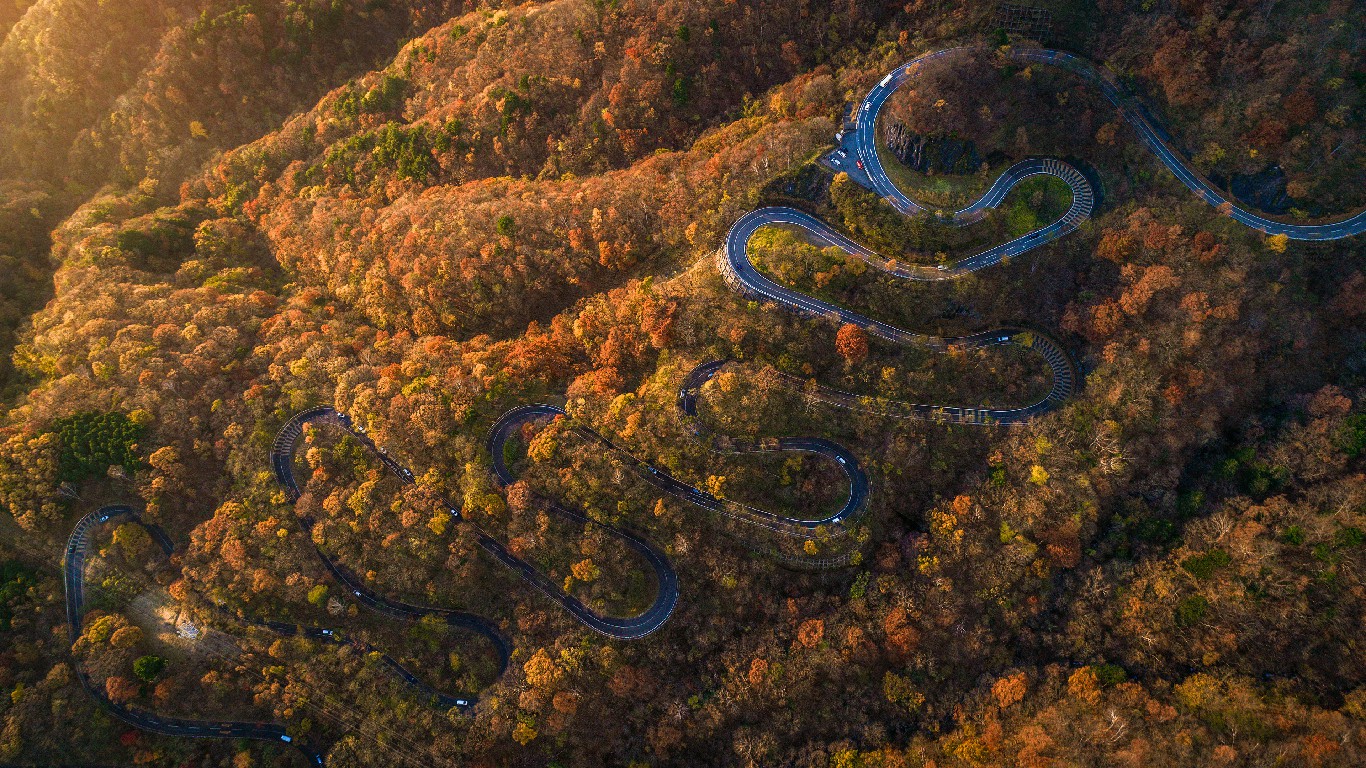 像日光那样“弯道飞驰”